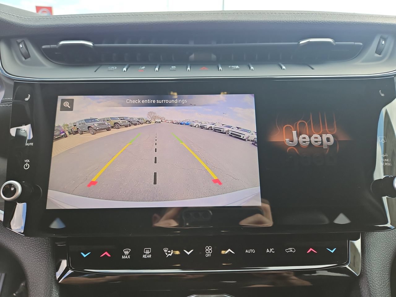 New 2026 Jeep Grand Cherokee Altitude AWD/4WD image 24