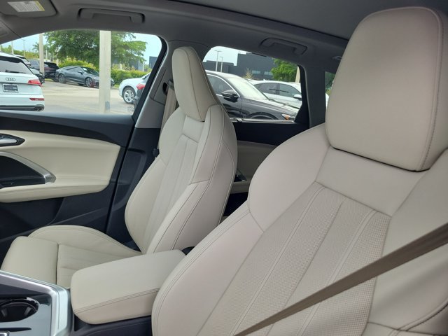 Certified 2025 Audi Q5 Premium w/ Premium Plus AWD/4WD image 16