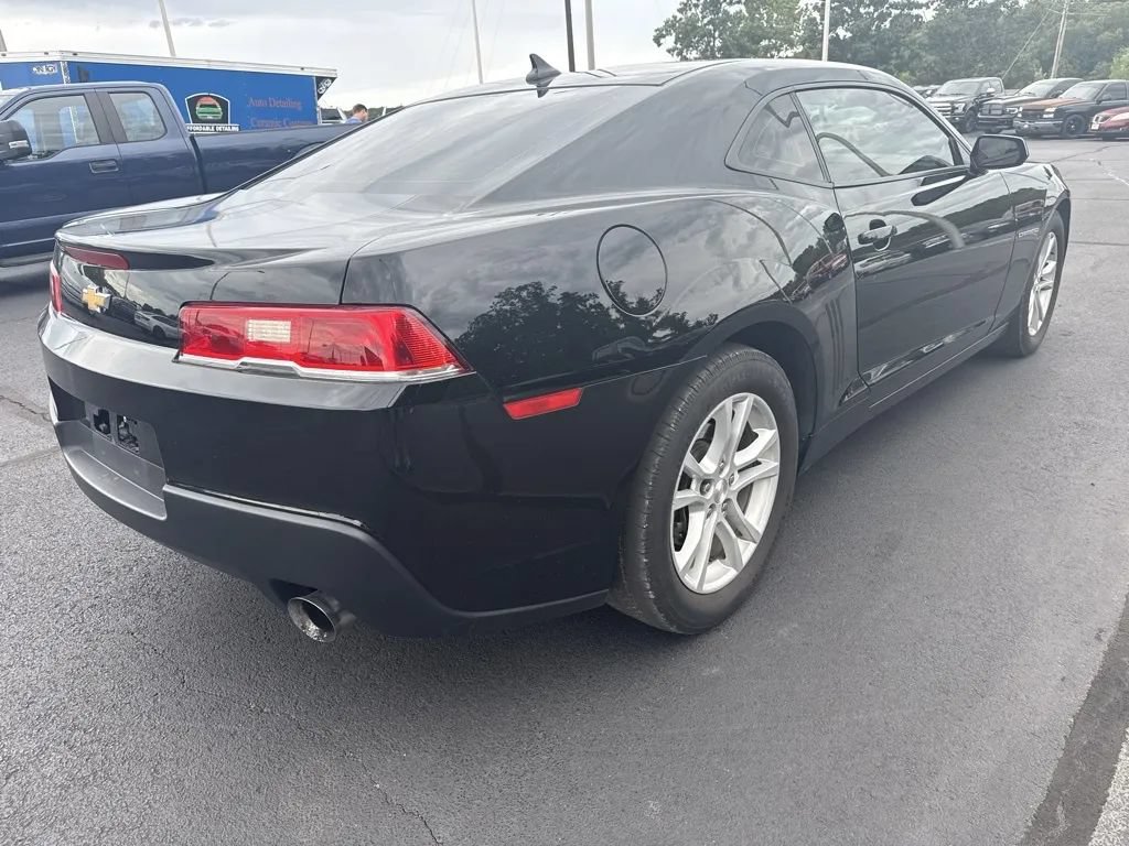 Used 2015 Chevrolet Camaro LS RWD image 4