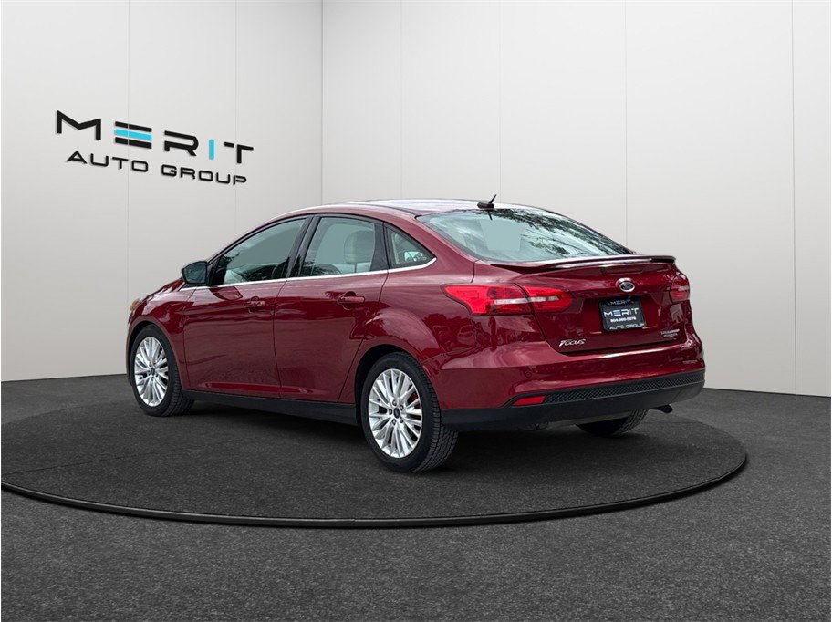 Used 2015 Ford Focus Titanium FWD image 7