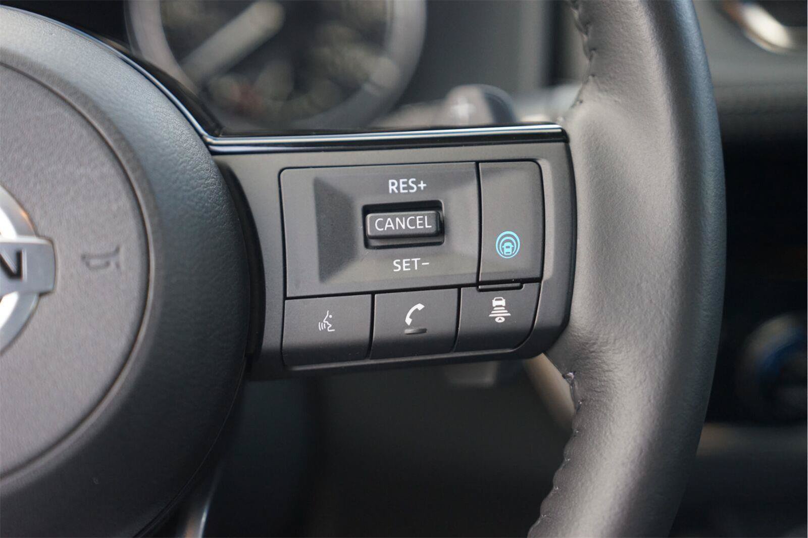 Used 2021 Nissan Rogue SV w/ Premium Package FWD image 24