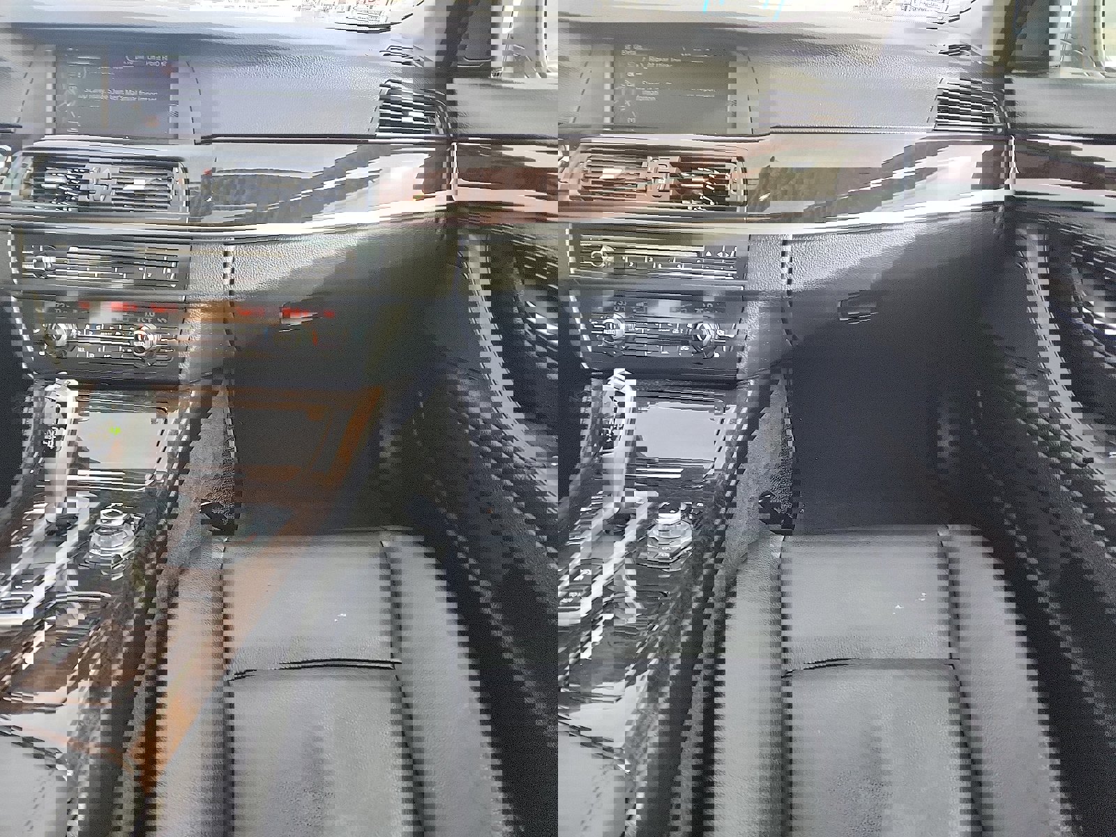 Used 2013 BMW 528i xDrive Sedan image 11