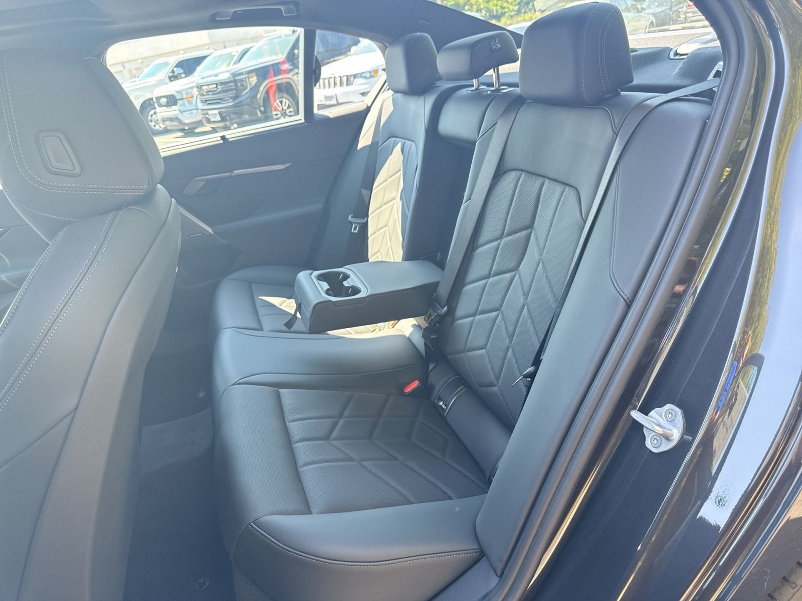 New 2026 BMW 530i xDrive AWD/4WD image 25