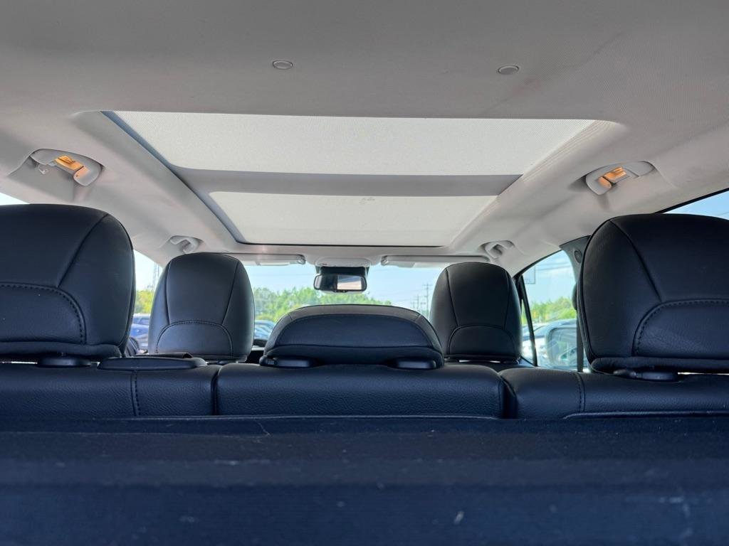 Used 2019 Jeep Renegade Limited w/ UConnect 8.4 Nav Group AWD/4WD image 27