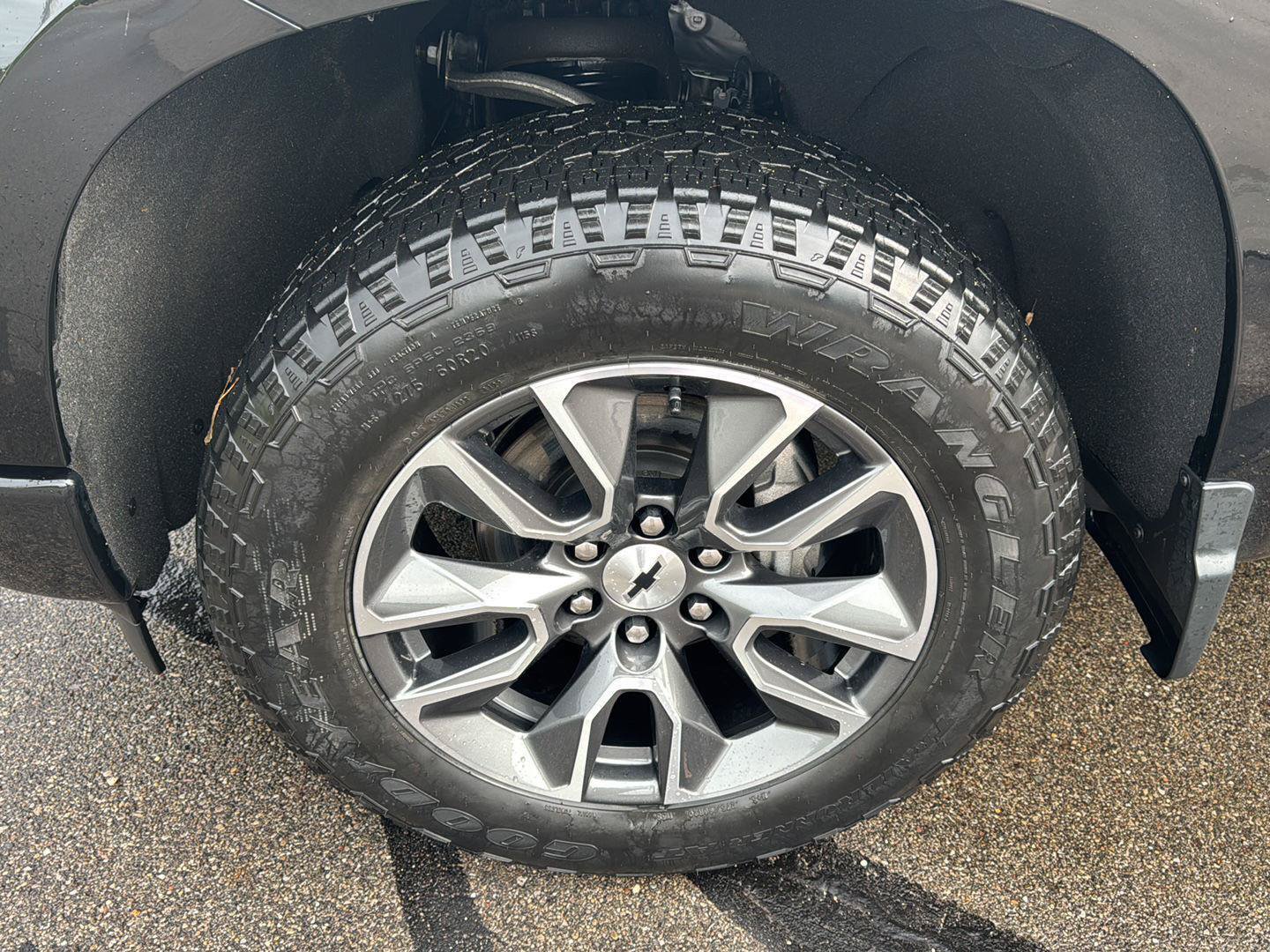 Used 2023 Chevrolet Silverado 1500 RST w/ Z71 Off-Road Package AWD/4WD image 9