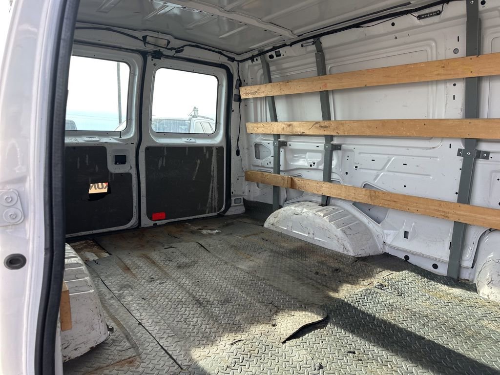 Used 2014 Ford E-250 and Econoline 250 w/ Power Group image 20