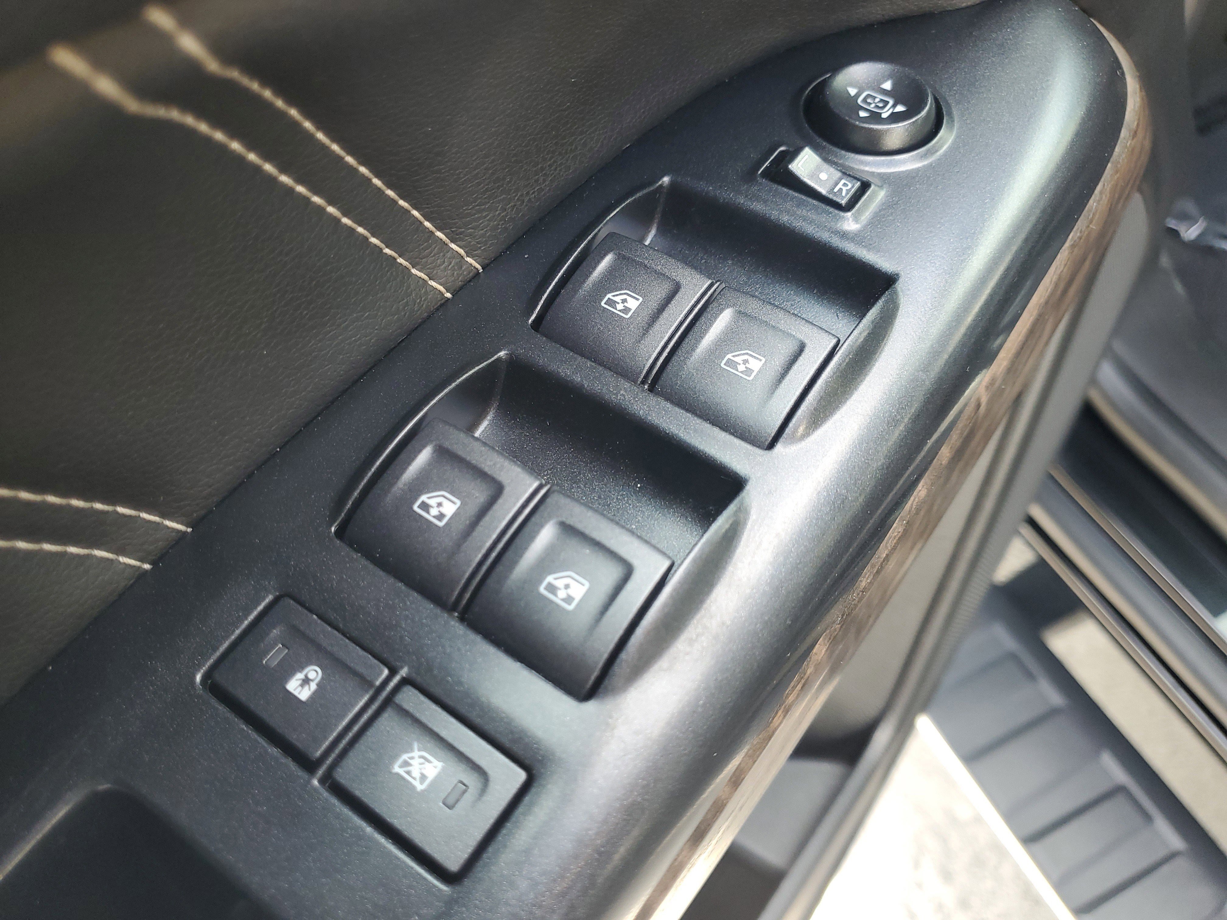 Used 2021 GMC Canyon Denali RWD image 18