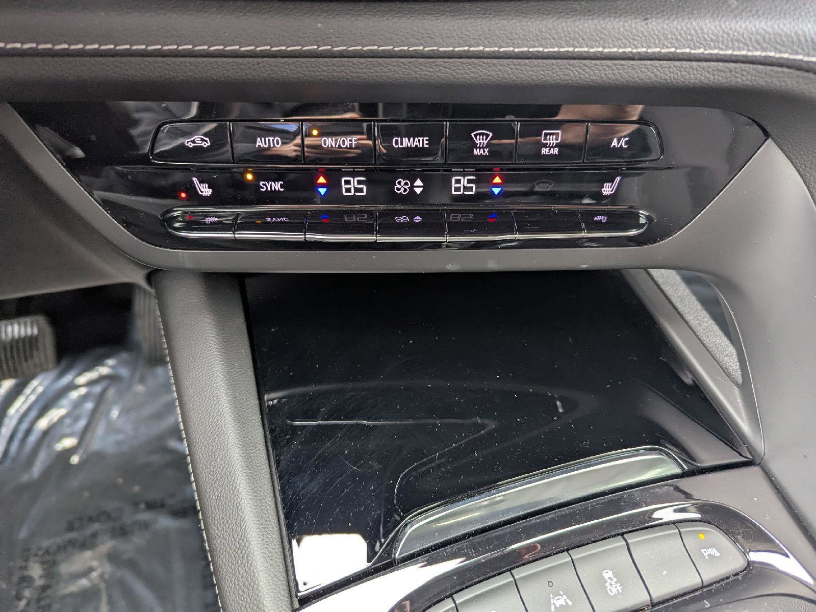 Used 2023 Buick Envision Preferred image 17