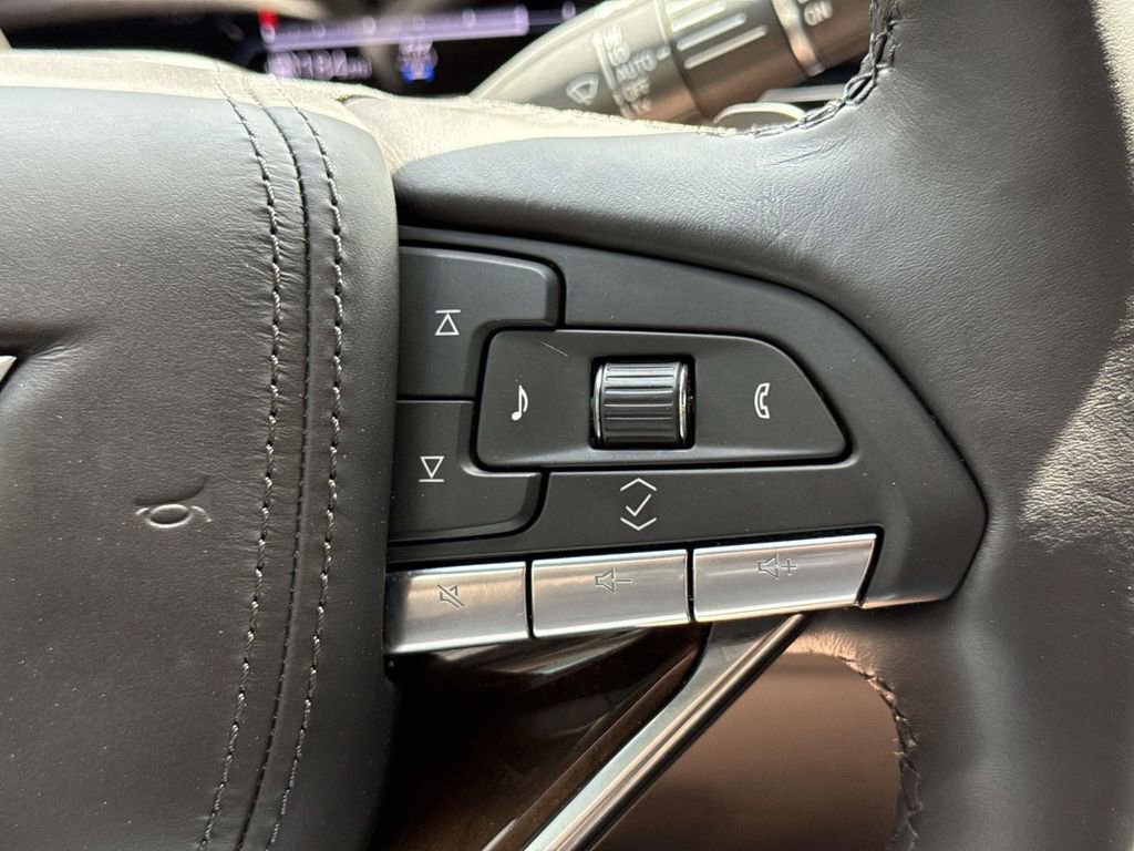 Used 2024 Cadillac Escalade Premium Luxury Platinum w/ LPO, Floor Liner Package image 37