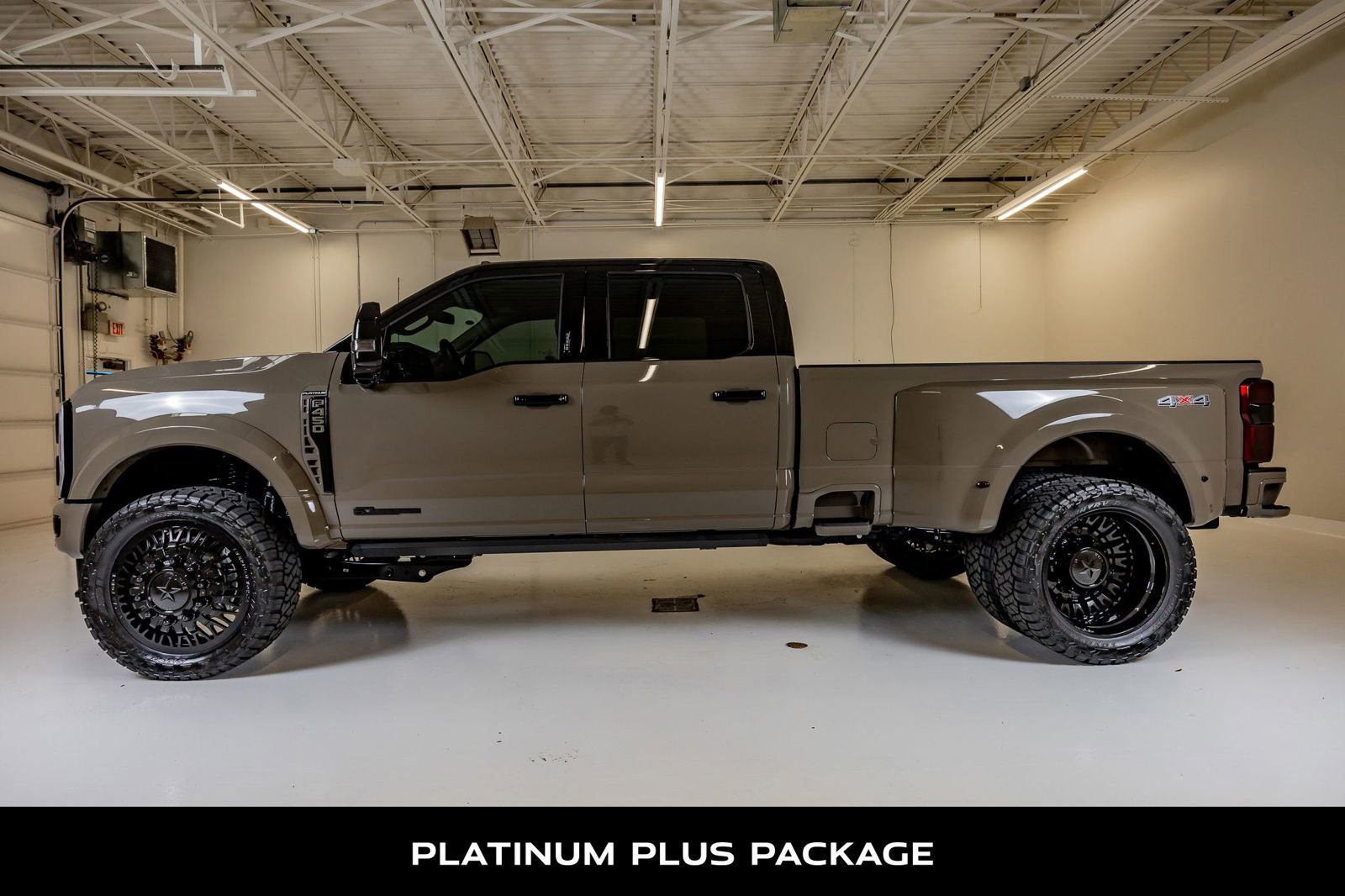 Used 2026 Ford F450 Platinum AWD/4WD image 6