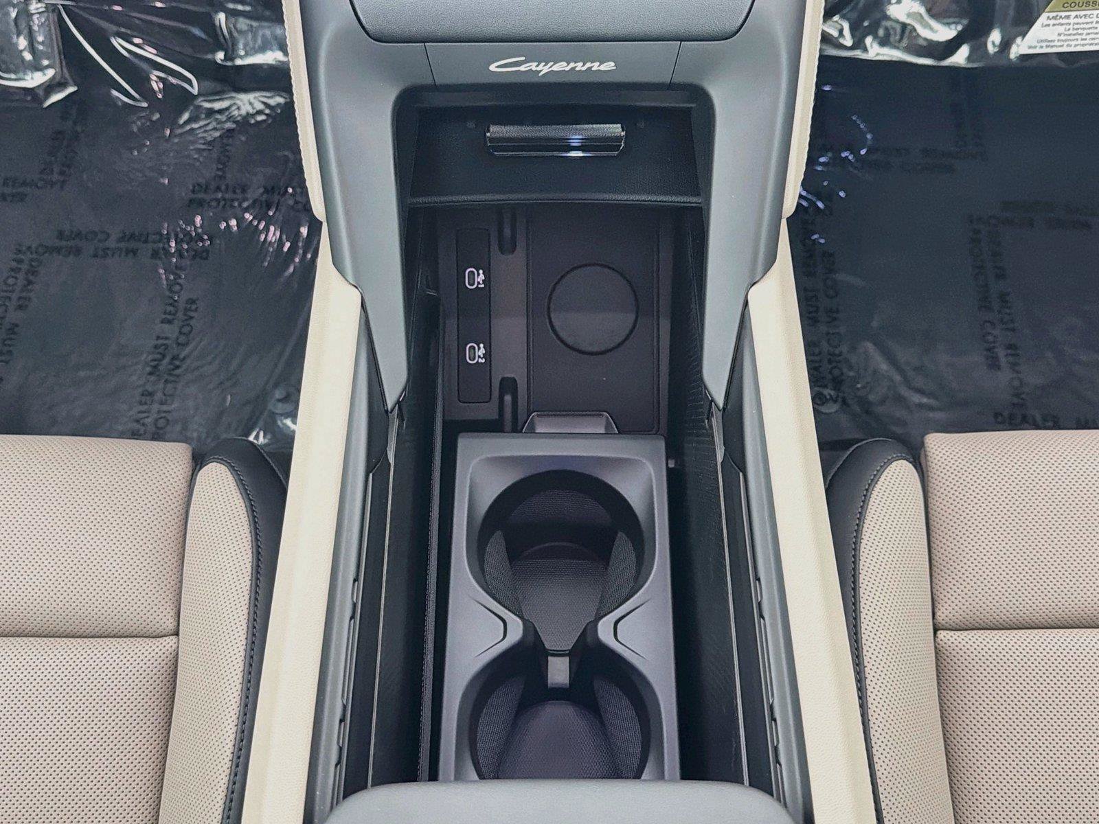 New 2026 Porsche Cayenne Coupe AWD/4WD image 8