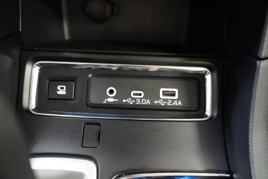 Used 2025 Subaru Ascent Limited w/ Popular Package #1 AWD/4WD image 40