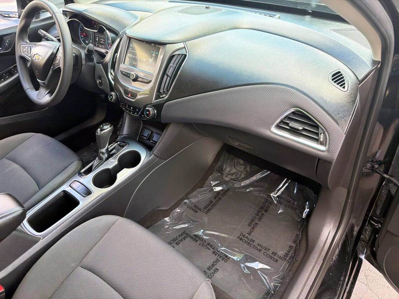 Used 2016 Chevrolet Cruze LT w/ Convenience Package FWD image 9