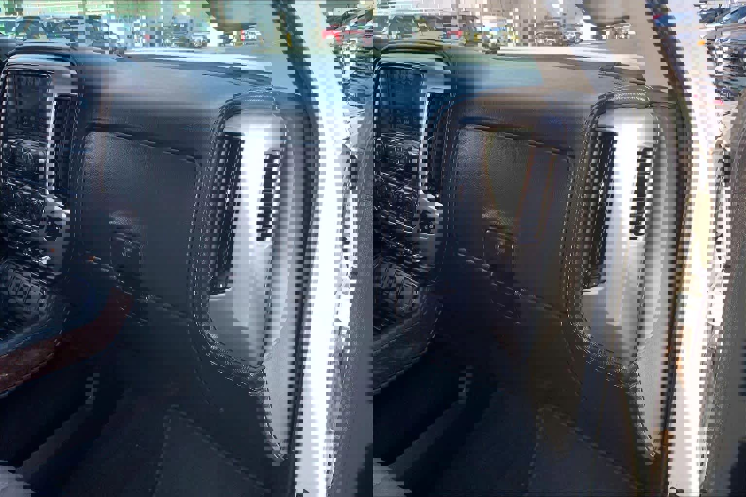 Used 2018 GMC Sierra 3500 SLT w/ Duramax Plus Package image 19