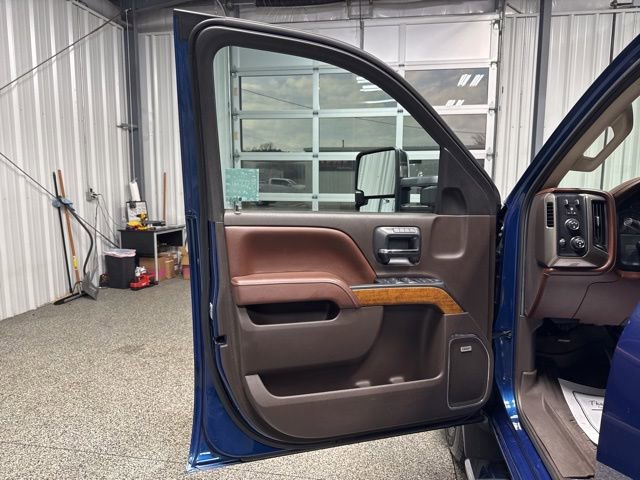 Used 2016 Chevrolet Silverado 3500 High Country w/ Duramax Plus Package image 7