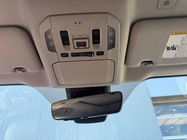 Used 2023 Toyota Highlander XLE image 21