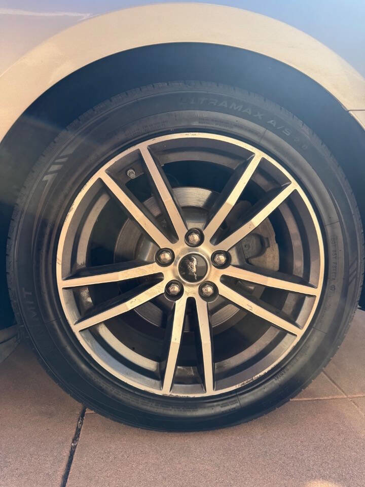 Used 2016 Ford Mustang Premium RWD image 19