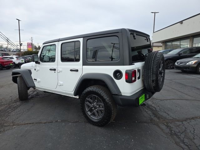 Used 2024 Jeep Wrangler Sport S image 4