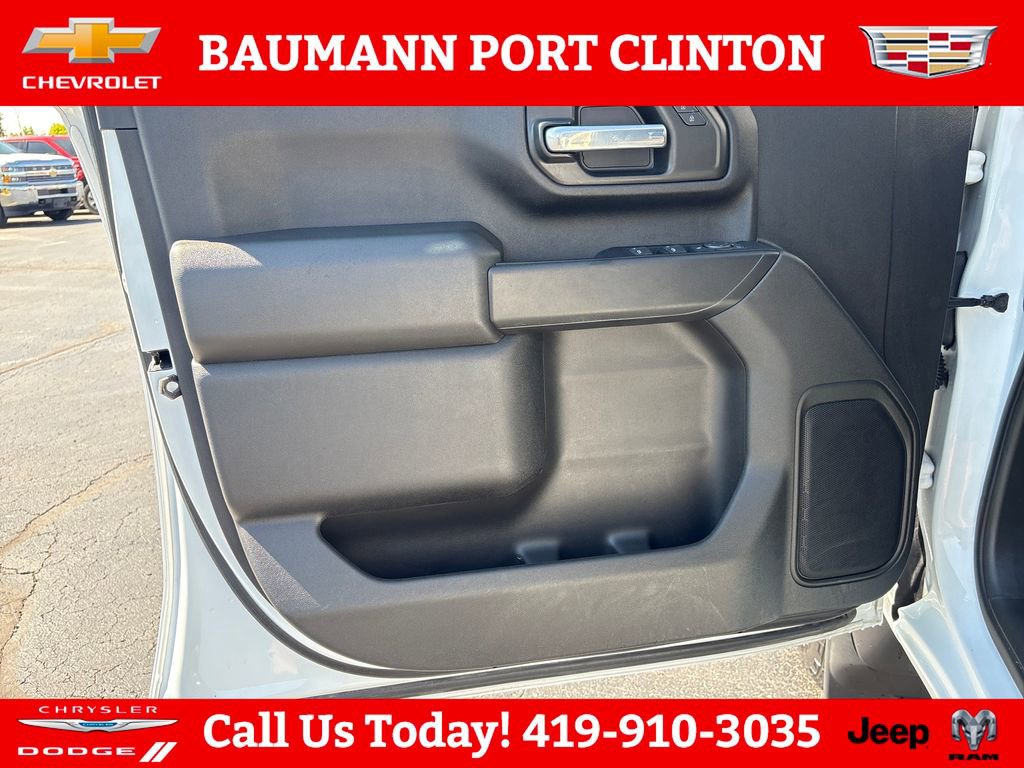 Used 2022 Chevrolet Silverado 2500 Custom w/ Gooseneck/5TH Wheel Package AWD/4WD image 10