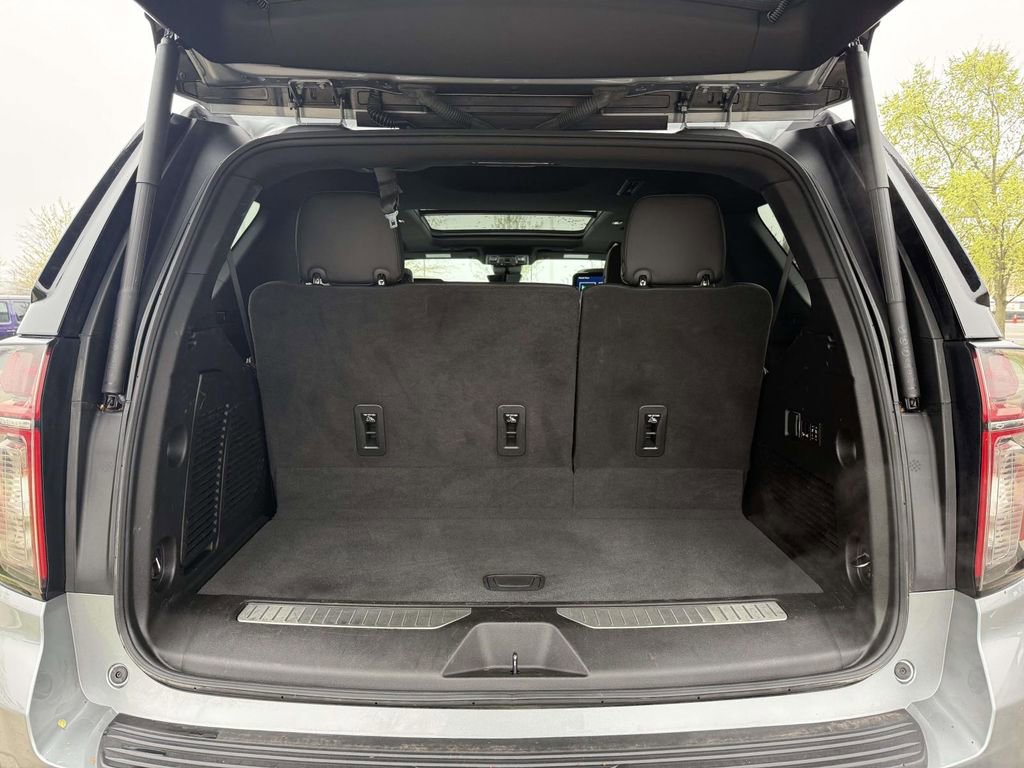 Used 2023 Chevrolet Tahoe Premier w/ Premium Package 2 AWD/4WD image 36