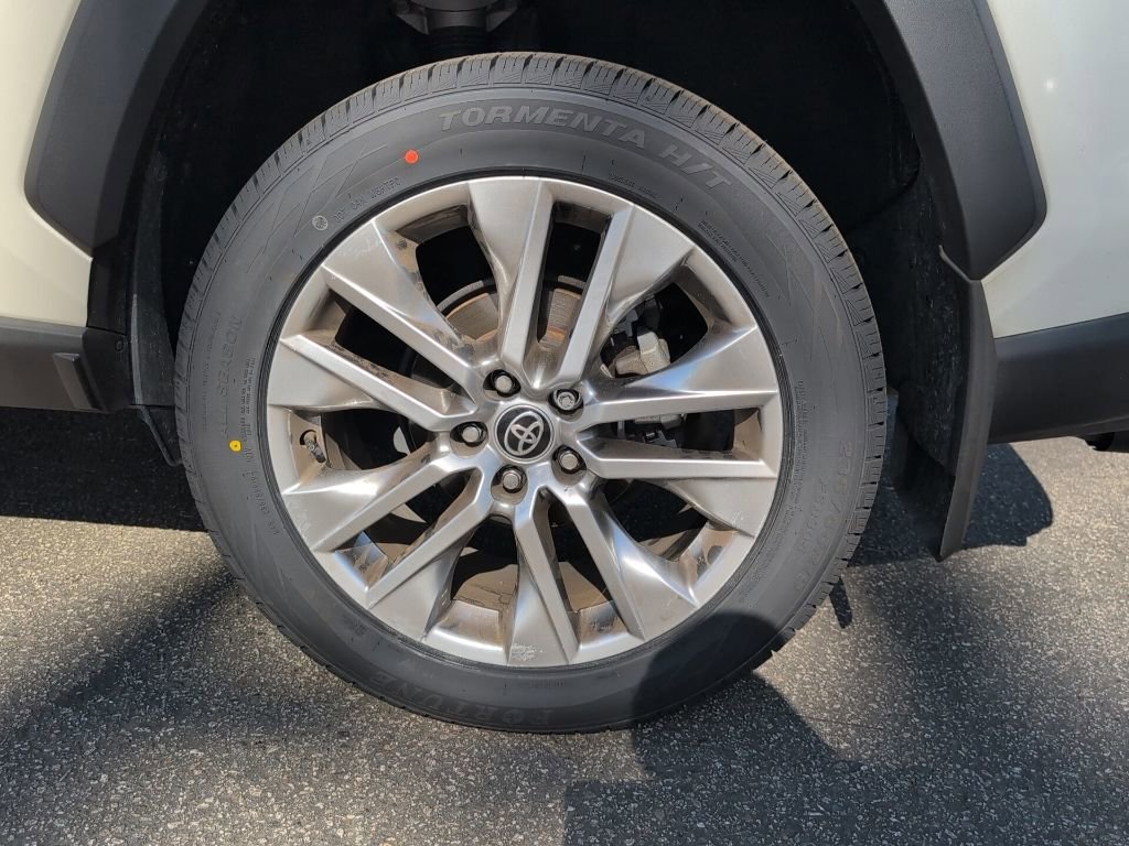 Certified 2022 Toyota RAV4 XLE Premium FWD image 12