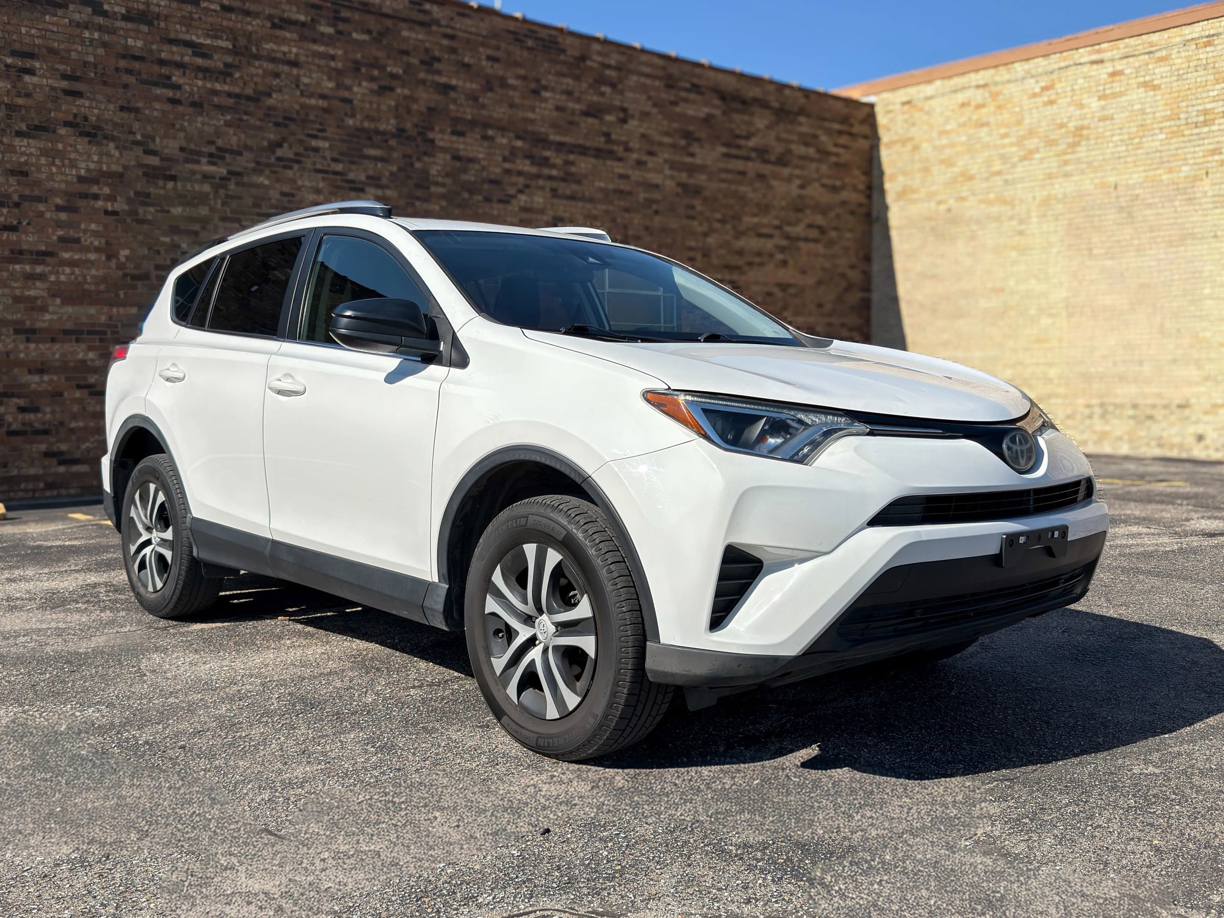 Used 2018 Toyota RAV4 LE w/ All Weather Liner Package AWD/4WD image 1