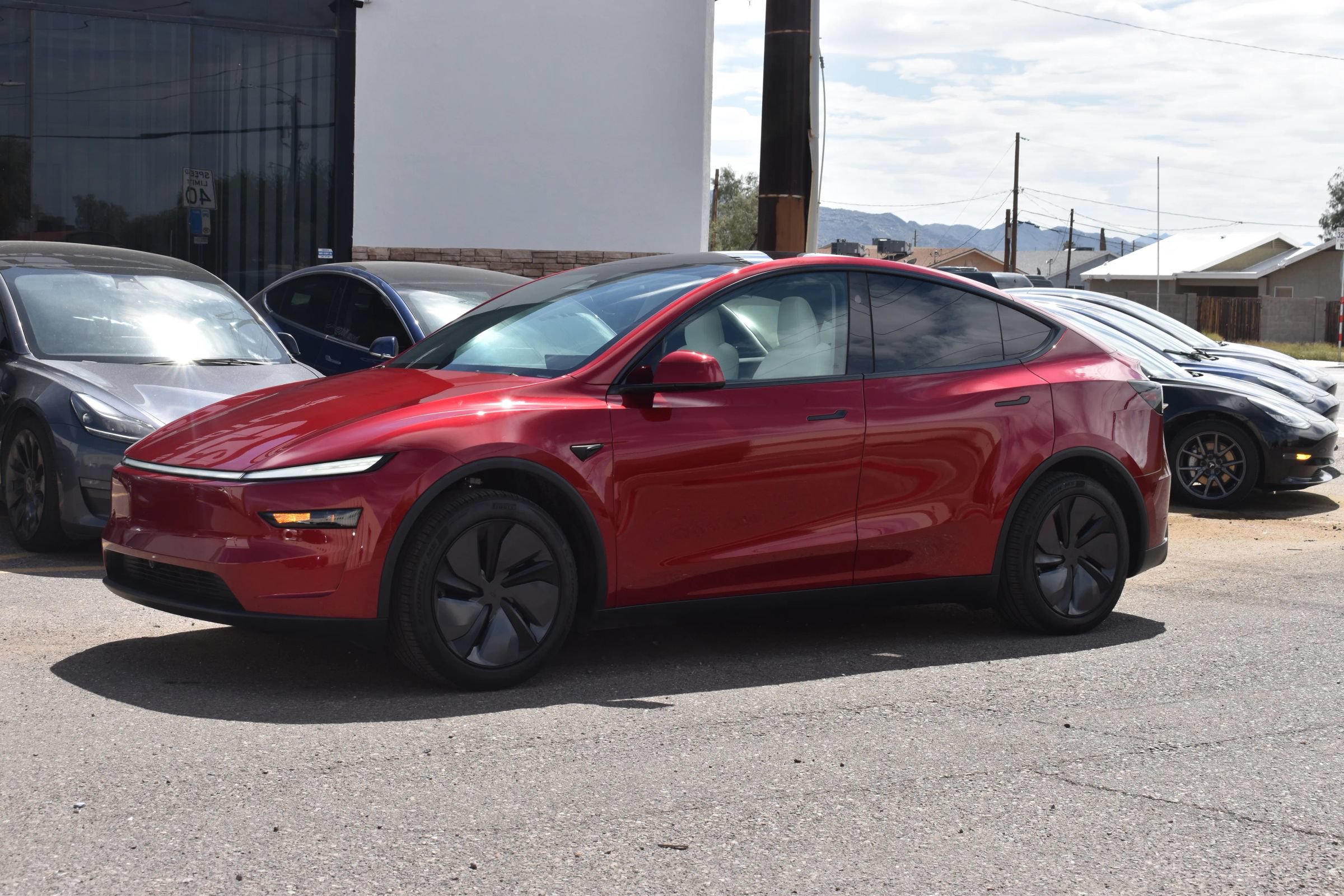 Used 2026 Tesla Model Y Long Range RWD image 2