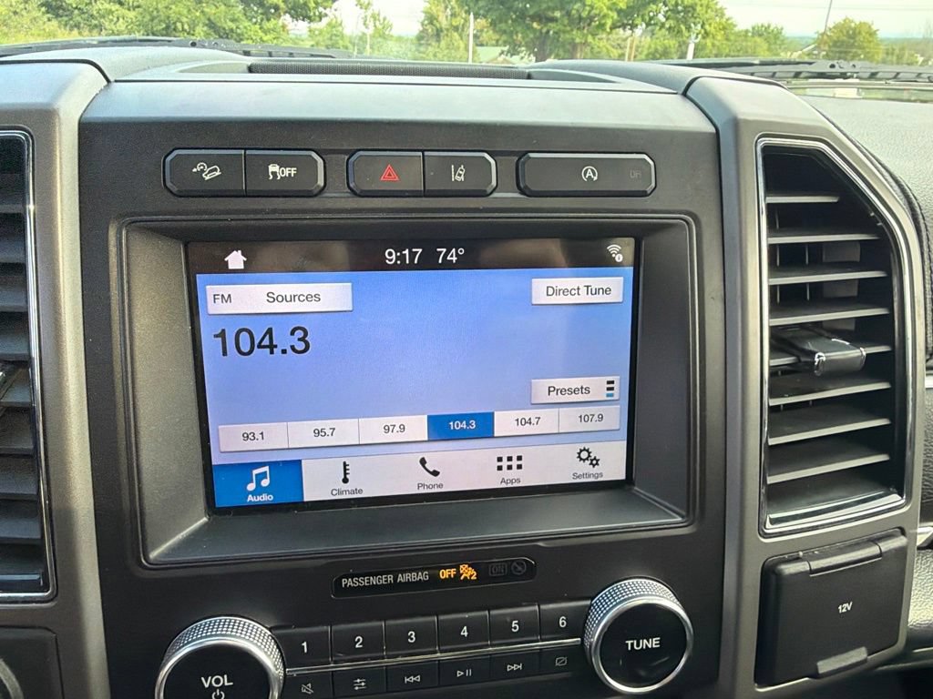 Used 2019 Ford Expedition XLT w/ Equipment Group 202A AWD/4WD image 18
