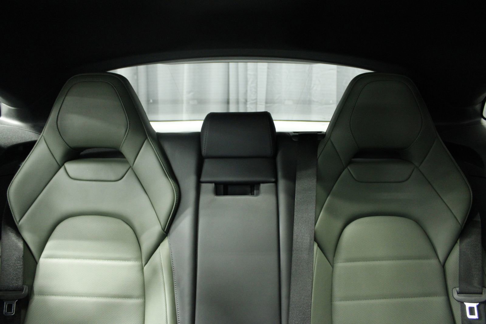 Used 2025 Porsche Panamera 4 image 37