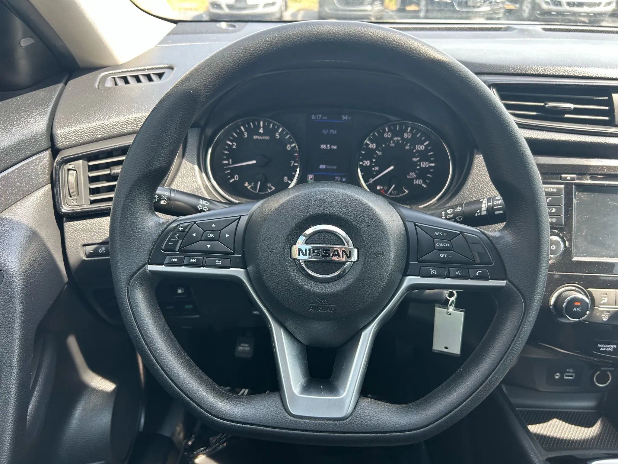 Used 2018 Nissan Rogue S image 12