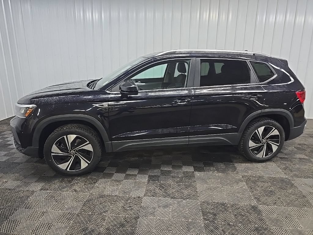 Used 2023 Volkswagen Taos SE AWD/4WD image 5
