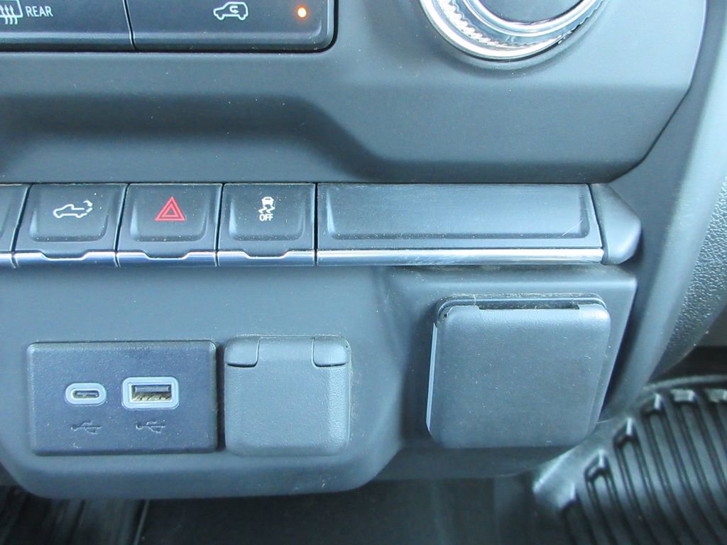 Used 2024 GMC Sierra 2500 Pro w/ Convenience Package image 33