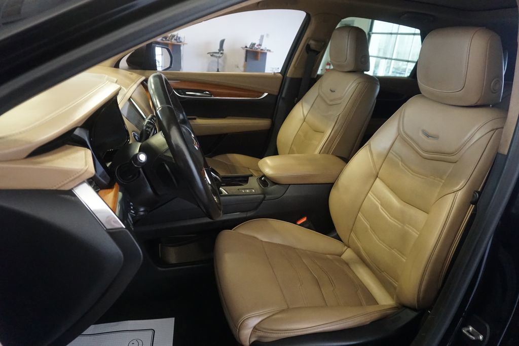 Used 2019 Cadillac XT5 Platinum AWD/4WD image 21