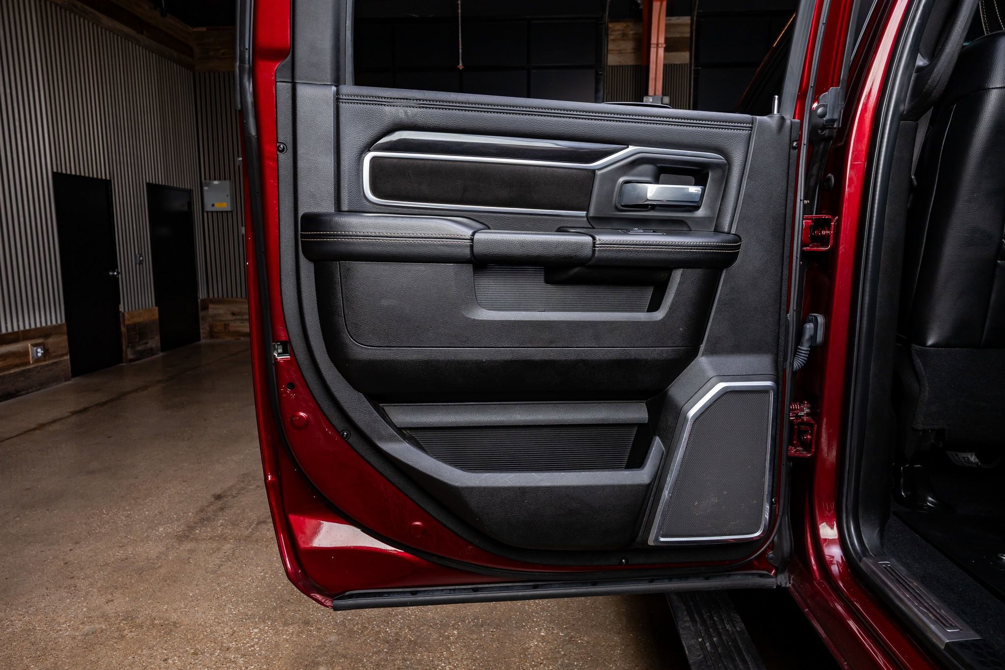 Used 2022 RAM 3500 Laramie image 32