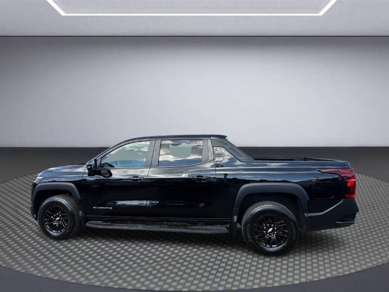 Used 2024 Chevrolet Silverado EV W/T image 4