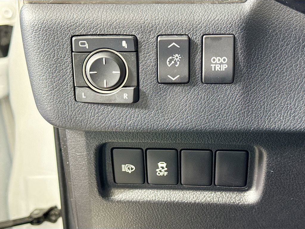 Used 2015 Lexus GX 460 w/ Premium Package AWD/4WD image 10