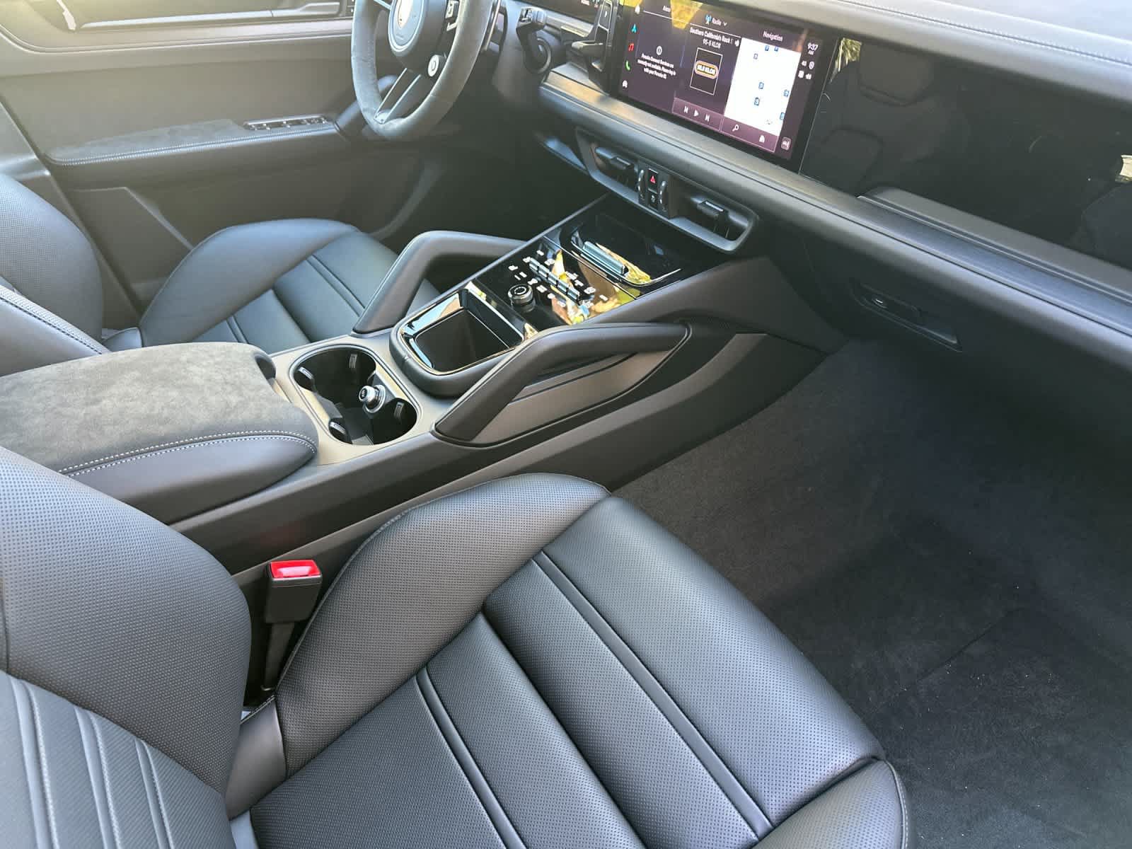 New 2026 Porsche Cayenne GTS AWD/4WD image 17