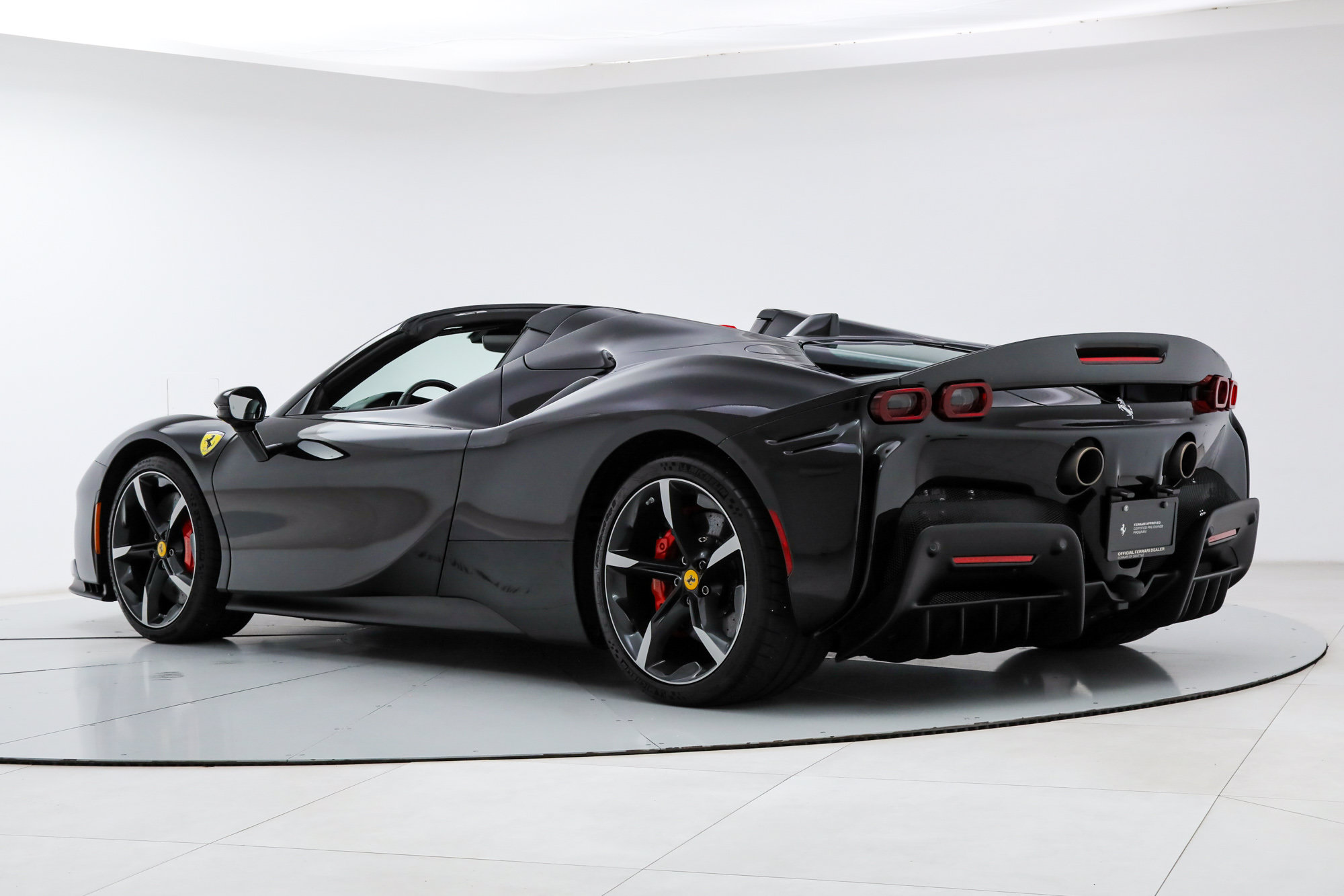 Certified 2022 Ferrari SF90 Spider AWD/4WD image 3
