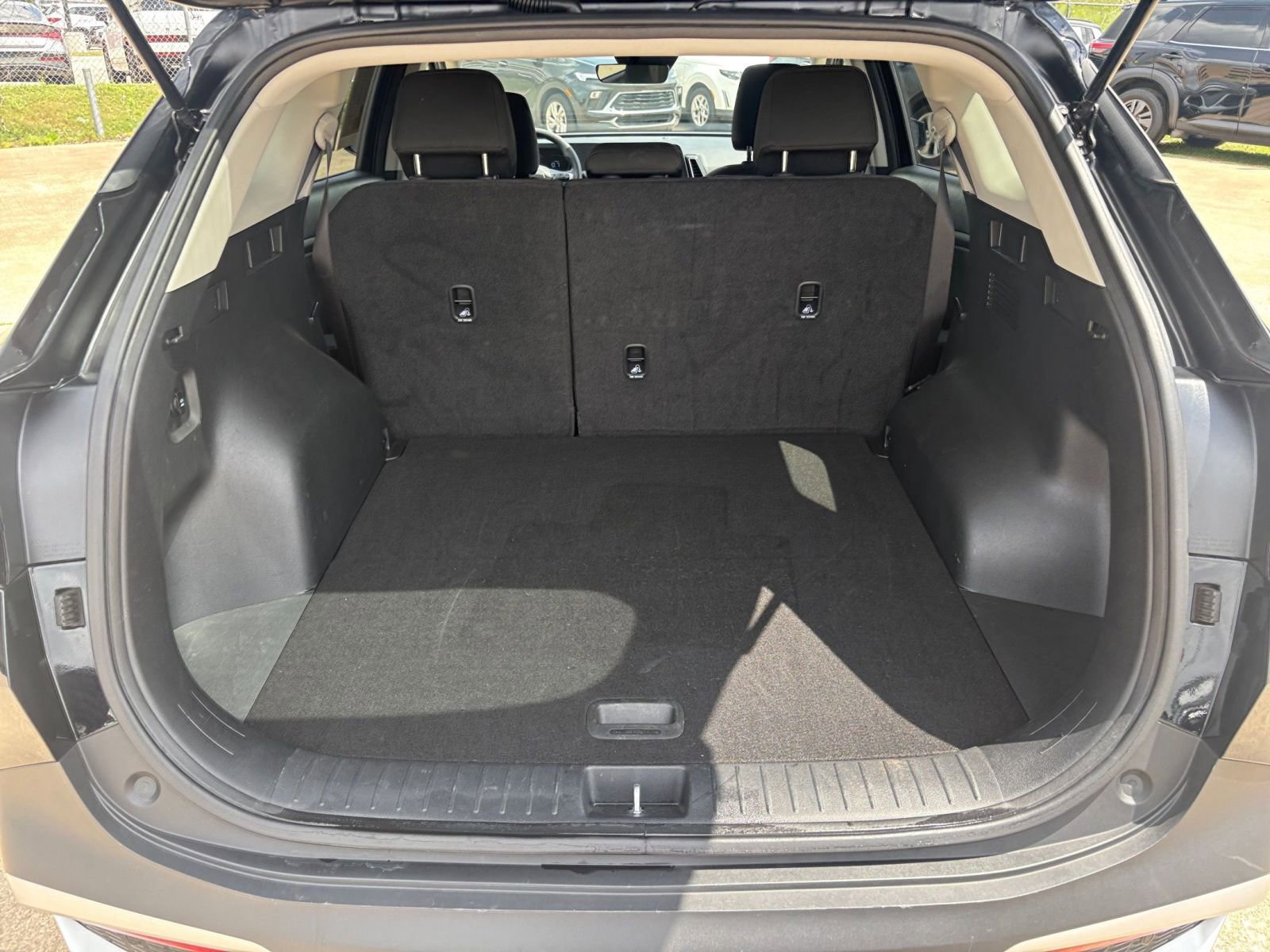 Used 2025 Kia Sportage LX image 30