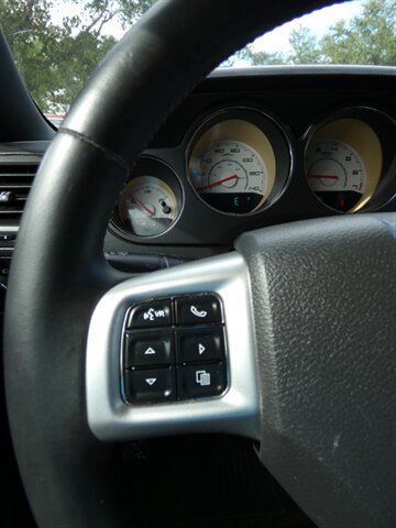 Used 2011 Dodge Challenger RWD image 24