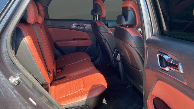 Certified 2023 Kia Sportage SX AWD/4WD image 26