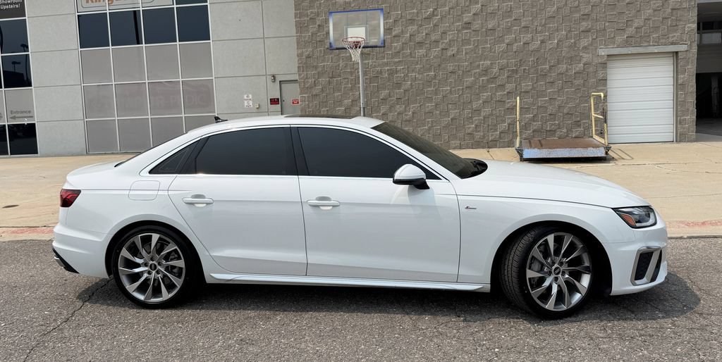 Used 2021 Audi A4 2.0T Premium Plus w/ Premium Plus Package AWD/4WD image 5