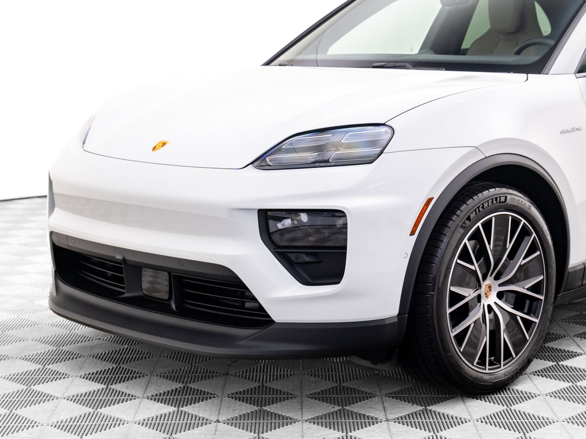 New 2026 Porsche Macan 4 Electric AWD/4WD image 39