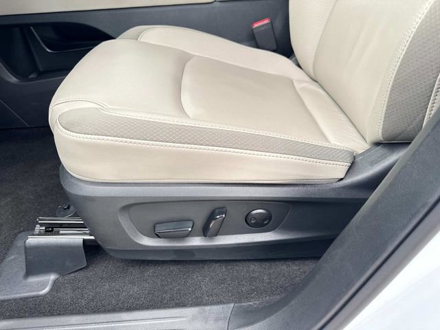 Used 2025 Nissan Pathfinder SL AWD/4WD image 23