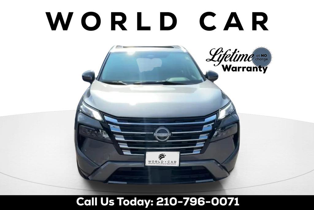 Used 2024 Nissan Rogue SL w/ SL Premium Package image 2