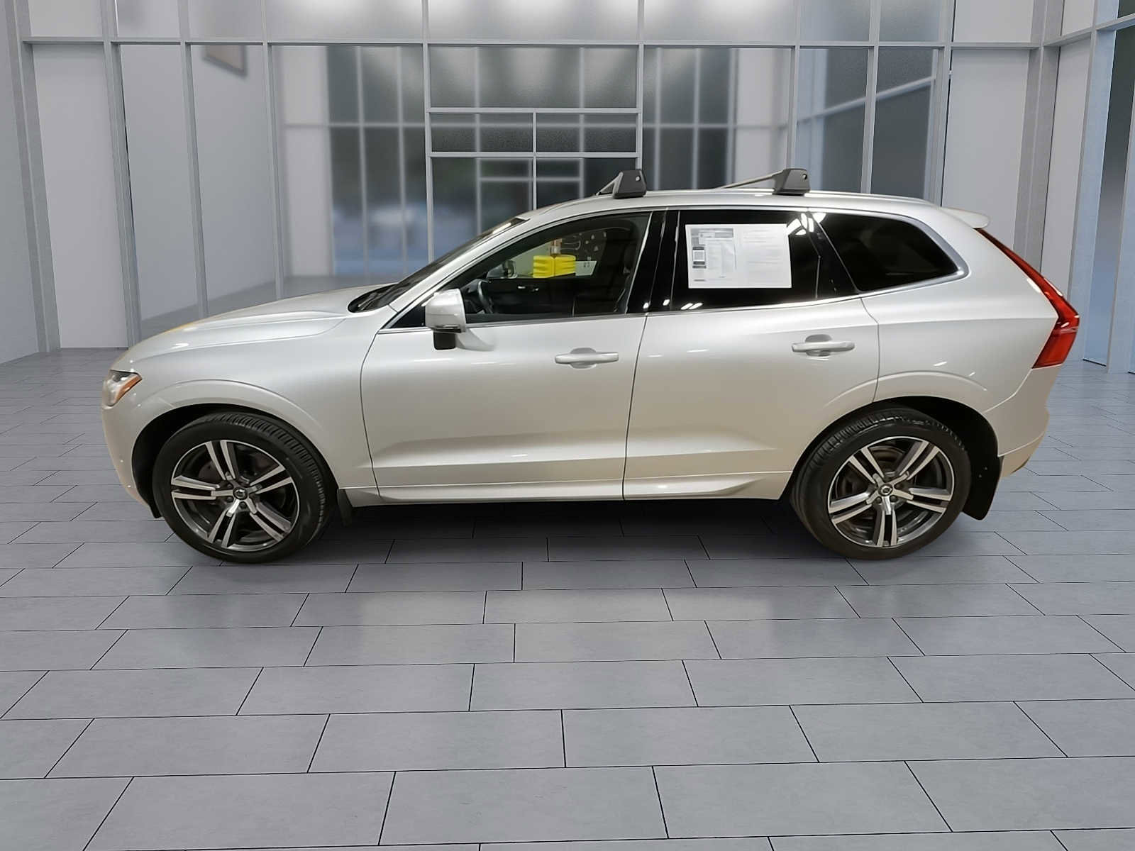 Used 2018 Volvo XC60 T6 Momentum w/ Advanced Package AWD/4WD image 5