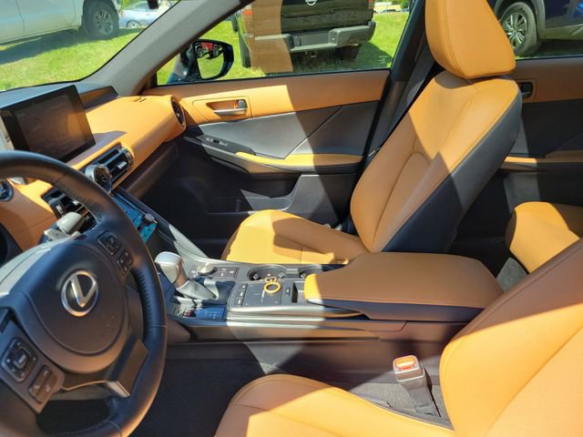 Used 2025 Lexus IS 350 F Sport w/ Accessory Package image 11