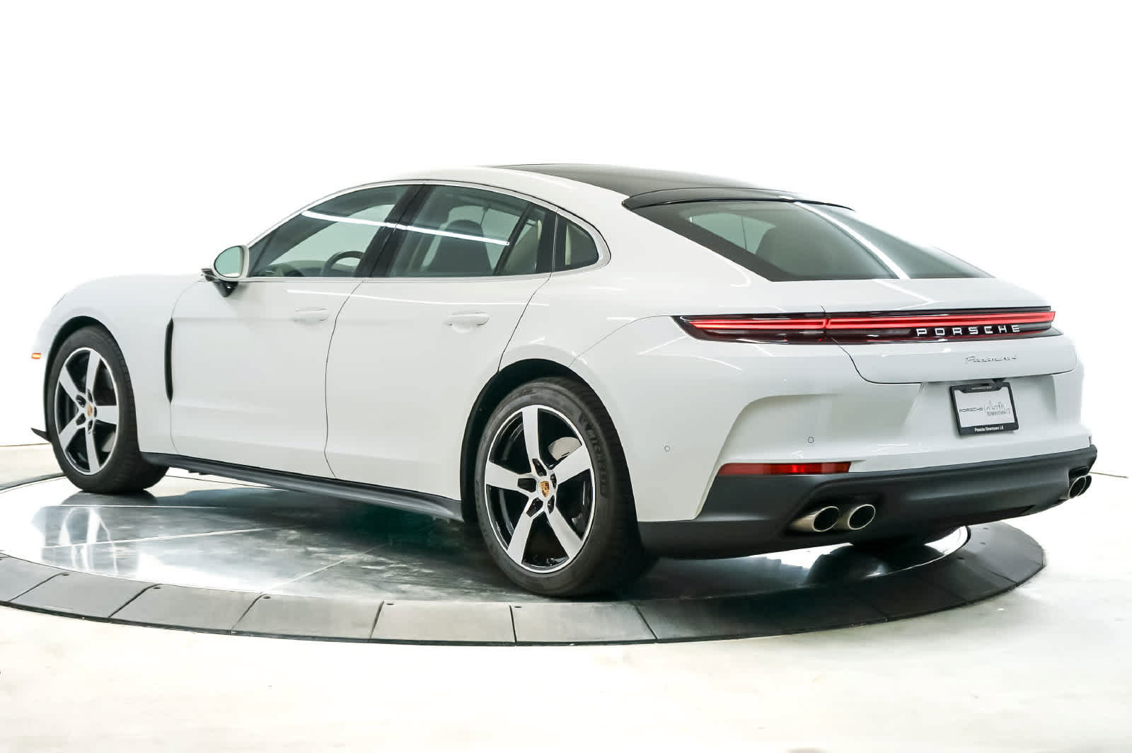 Certified 2025 Porsche Panamera 4 AWD/4WD image 3
