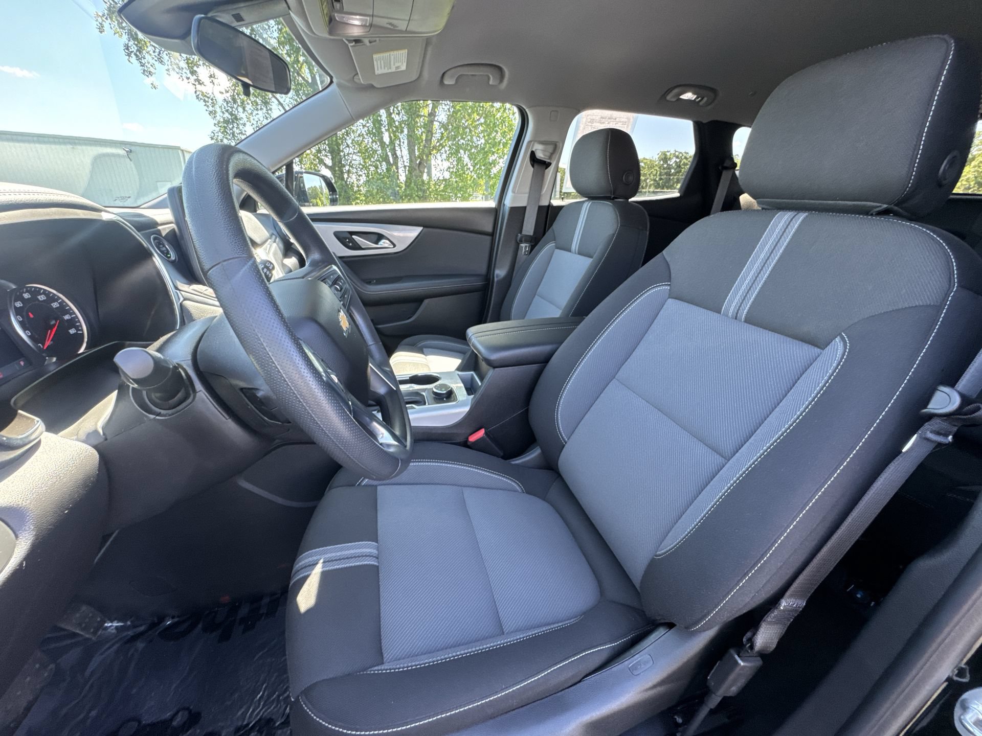 Used 2025 Chevrolet Blazer LT AWD/4WD image 11