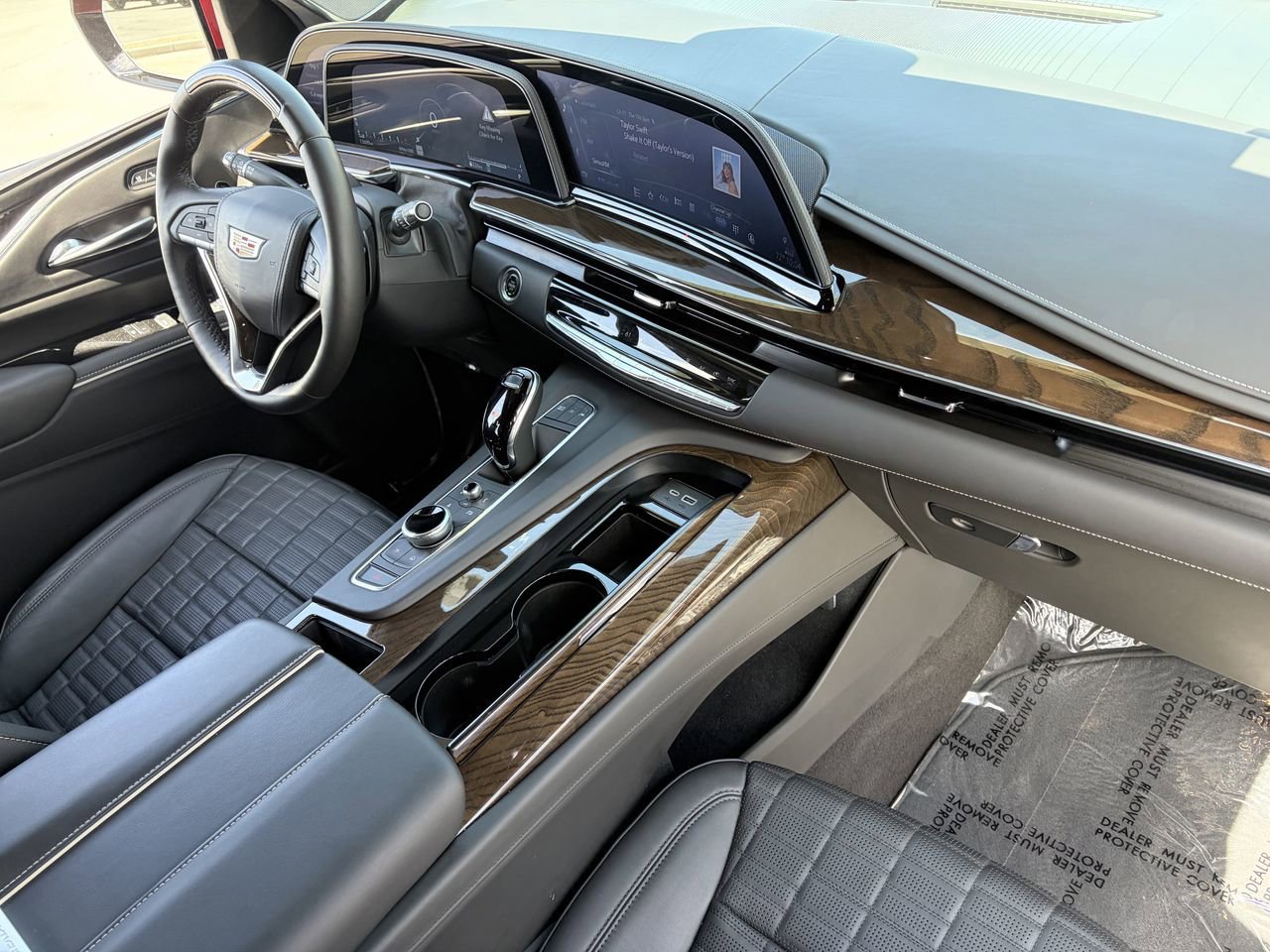 Certified 2024 Cadillac Escalade ESV Sport Platinum w/ LPO, ONYX Package AWD/4WD image 13